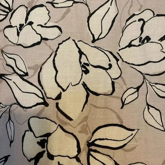 J Jill linen blend tunic. Two tones of cram with black accents - Picture 3 of 5